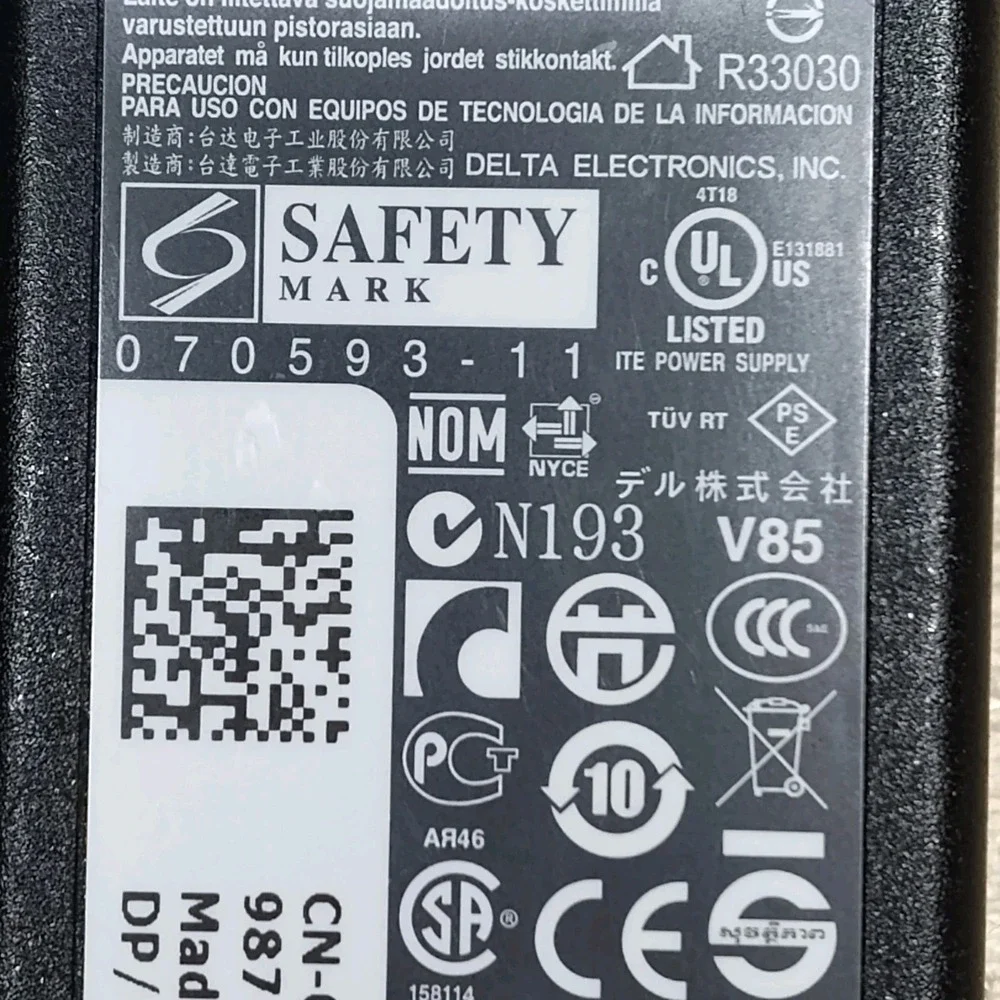 Genuine OEM Dell 65W DA65NS4-00 XK850 Power Adapter Charger